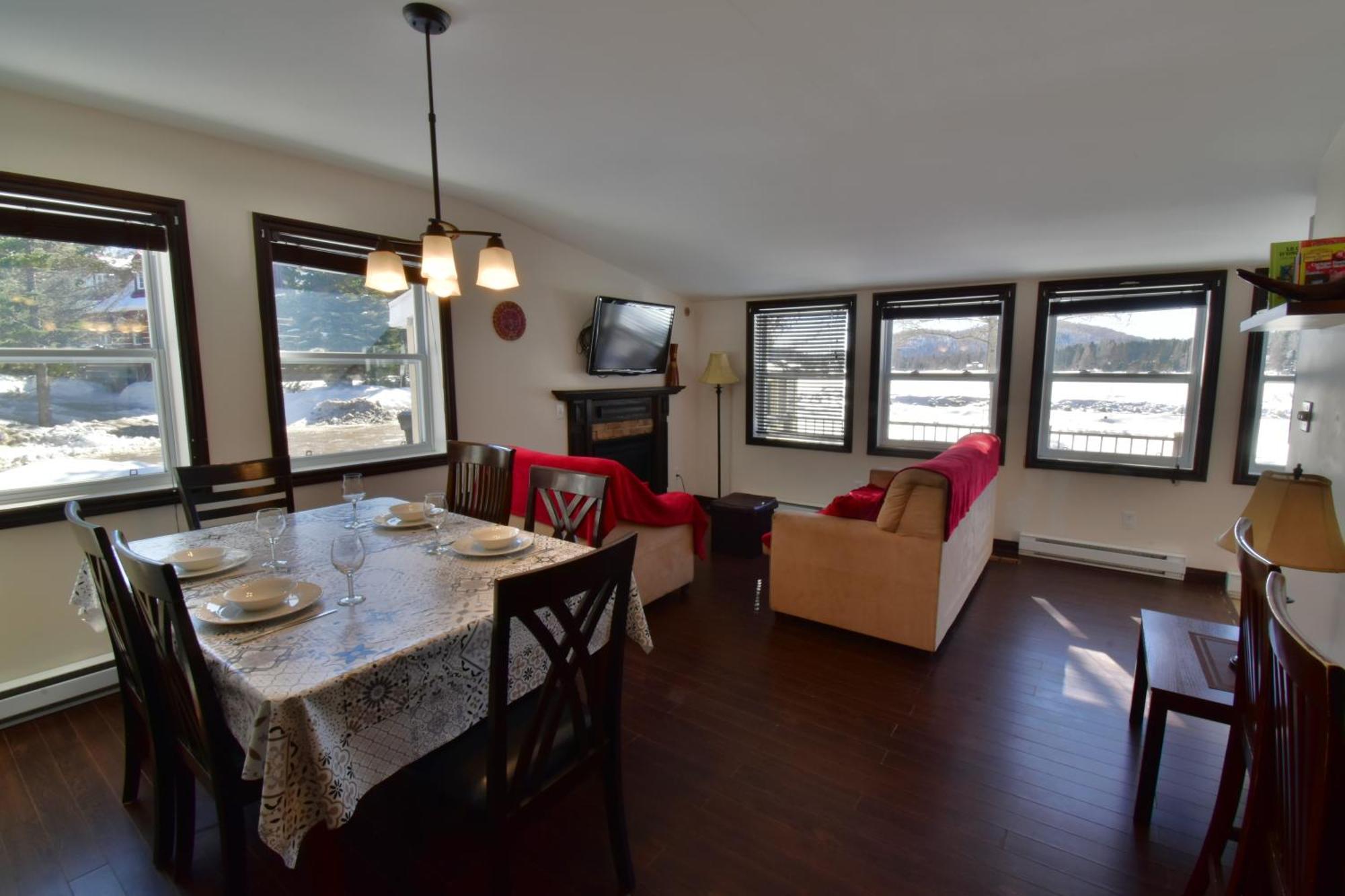 Emme Chalets Sainte-Lucie-de-Doncaster Εξωτερικό φωτογραφία