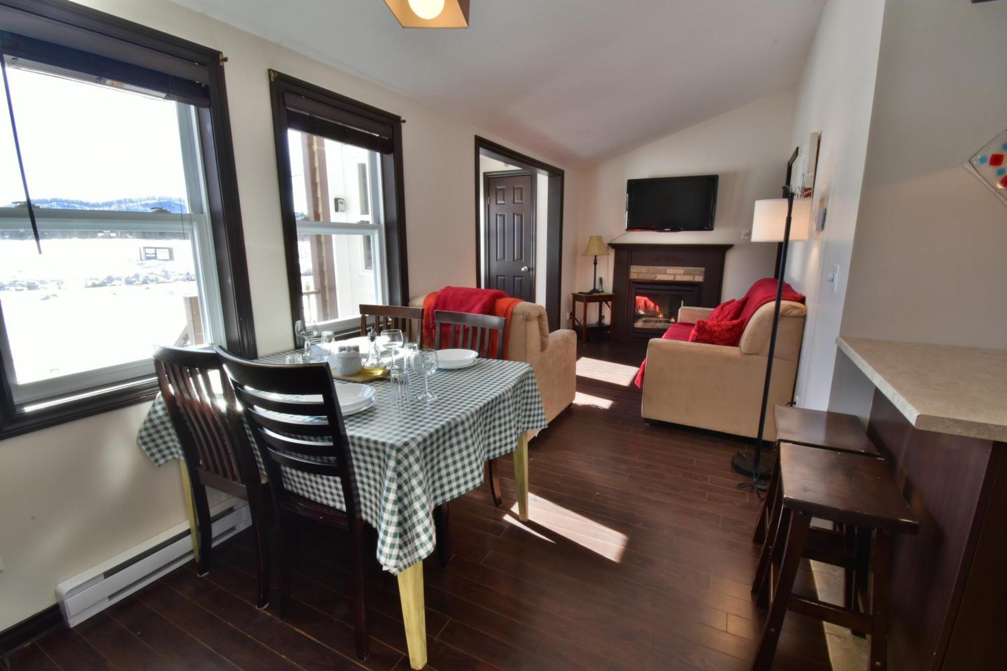 Emme Chalets Sainte-Lucie-de-Doncaster Εξωτερικό φωτογραφία