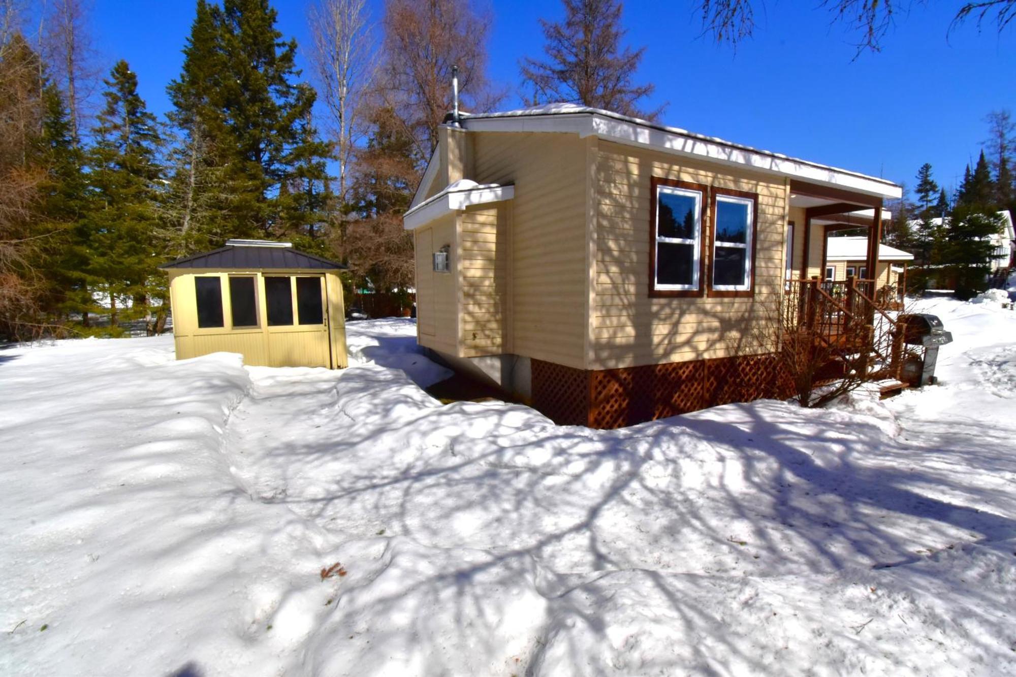 Emme Chalets Sainte-Lucie-de-Doncaster Εξωτερικό φωτογραφία