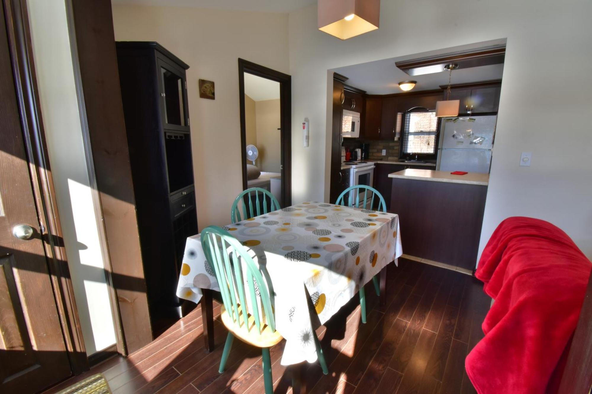 Emme Chalets Sainte-Lucie-de-Doncaster Εξωτερικό φωτογραφία