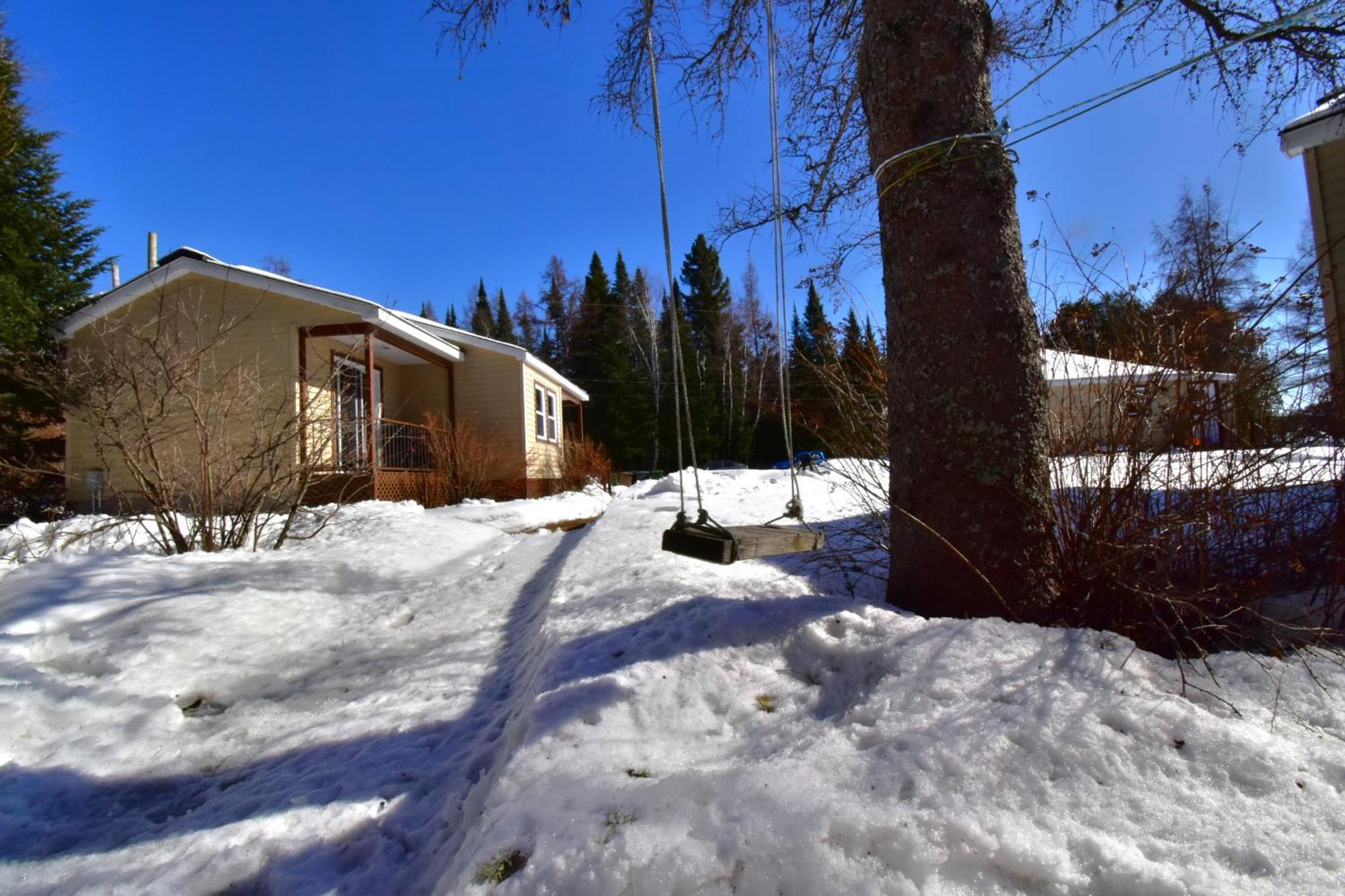 Emme Chalets Sainte-Lucie-de-Doncaster Εξωτερικό φωτογραφία