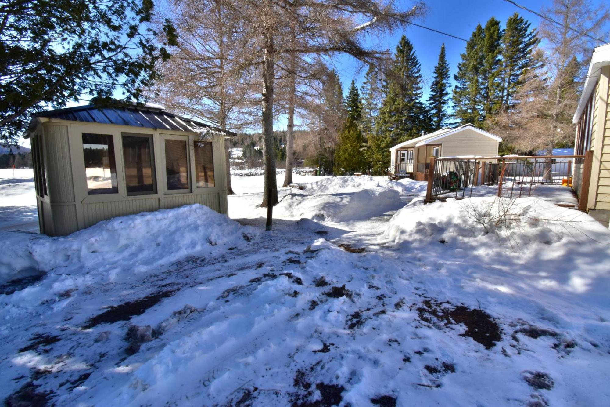 Emme Chalets Sainte-Lucie-de-Doncaster Εξωτερικό φωτογραφία