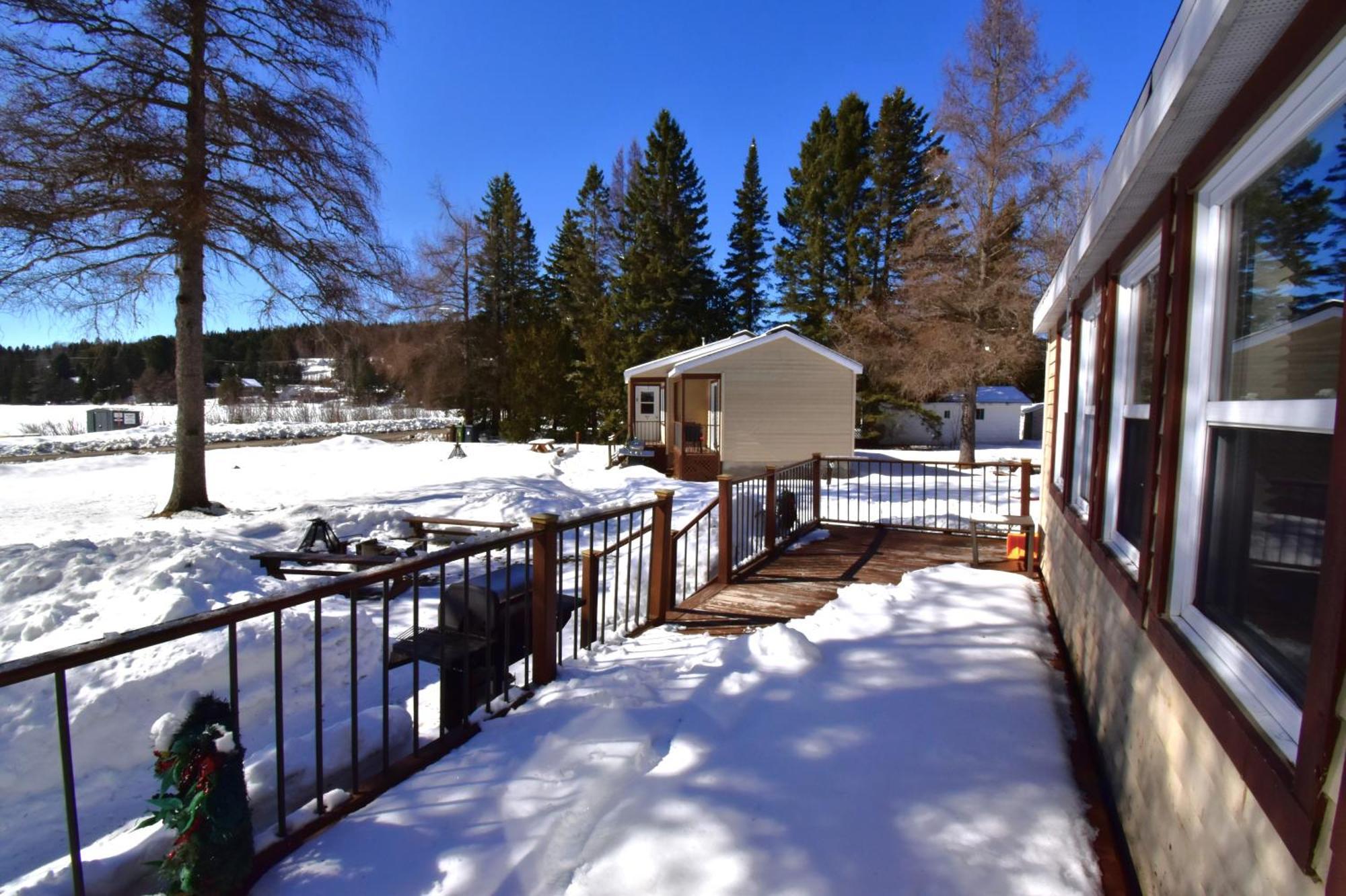 Emme Chalets Sainte-Lucie-de-Doncaster Εξωτερικό φωτογραφία
