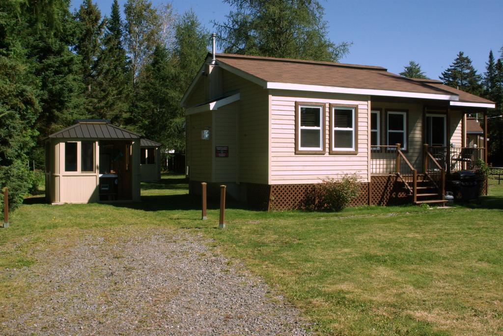 Emme Chalets Sainte-Lucie-de-Doncaster Δωμάτιο φωτογραφία
